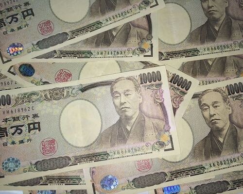 yen-money-wealth-japanese-yen